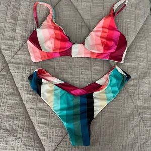 reservable billabong bikini